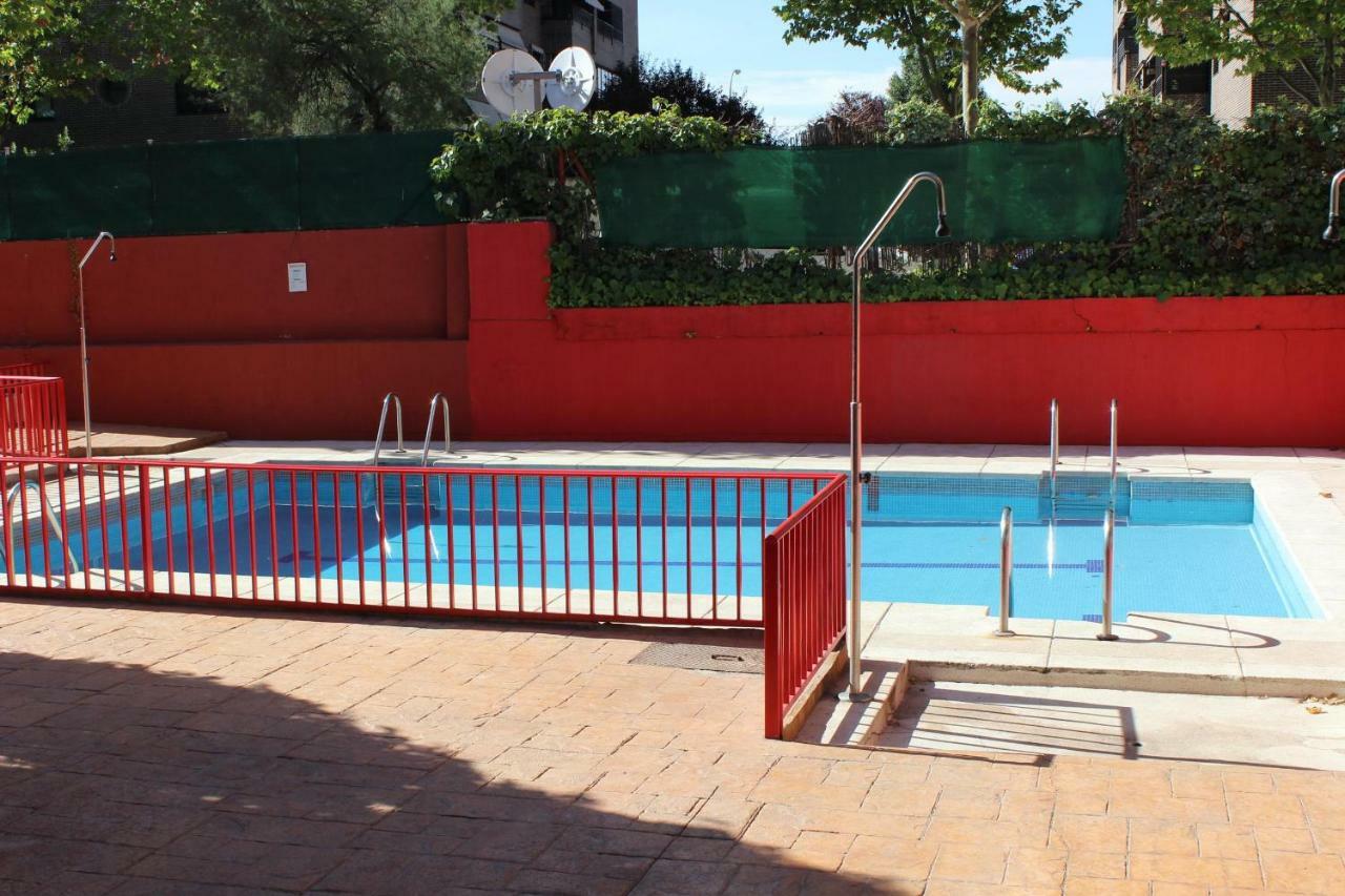 Vivienda Familiar Con Jardin Junto A Ifema Διαμέρισμα Μαδρίτη Εξωτερικό φωτογραφία