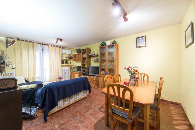 Vivienda Familiar Con Jardin Junto A Ifema Διαμέρισμα Μαδρίτη Εξωτερικό φωτογραφία